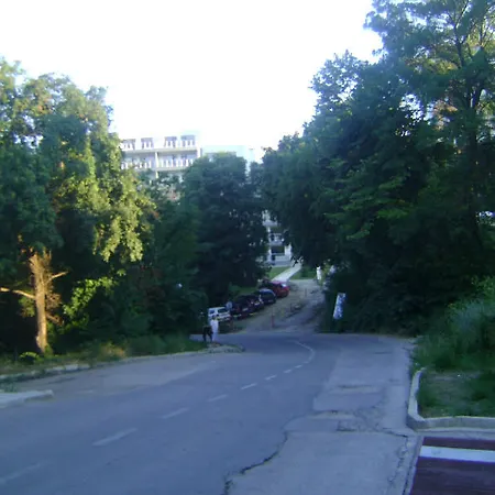 Апартамент Golden Maria Yalta Complex Златни пясъци