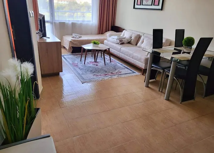 Apartment Golden Maria Yalta Complex