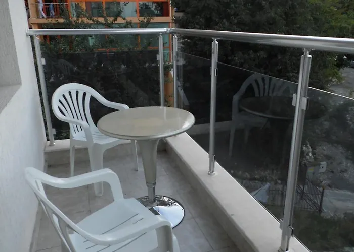 Golden Maria Yalta Complex Apartment